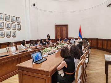 ՀՀ ֆինանսների նախարարությունը «Ապագա» հիմնադրամի հետ համագործակցության շրջանակներում հյուրընկալել է մի շարք երիտասարդ ուսանողների